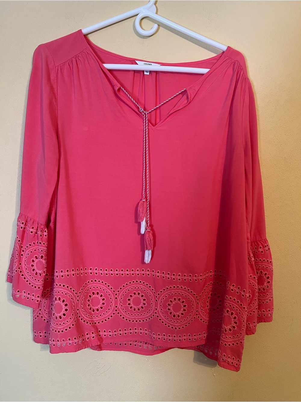 crown & ivy Coral Pink Eyelet Tassel Peasant Tunic